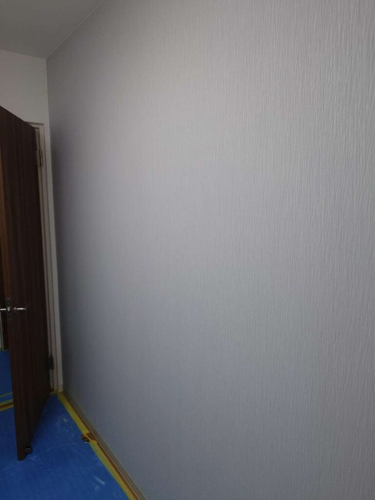 総社市｜成長に合わせて部屋を仕切る。蓄光クロスが光る、遊び心たっぷりの子供部屋づくり