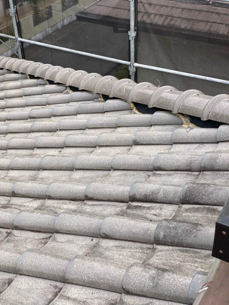 総社市 |台風・地震に備える、棟補強工事で安心の住まいへ