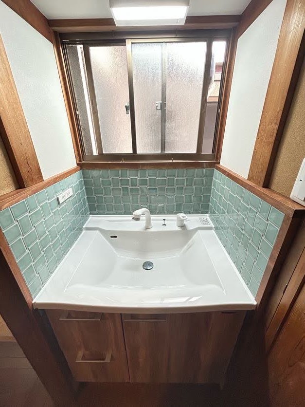 倉敷市 | 化粧台の下台の更新で、収納量・清掃性が格段にアップしました！