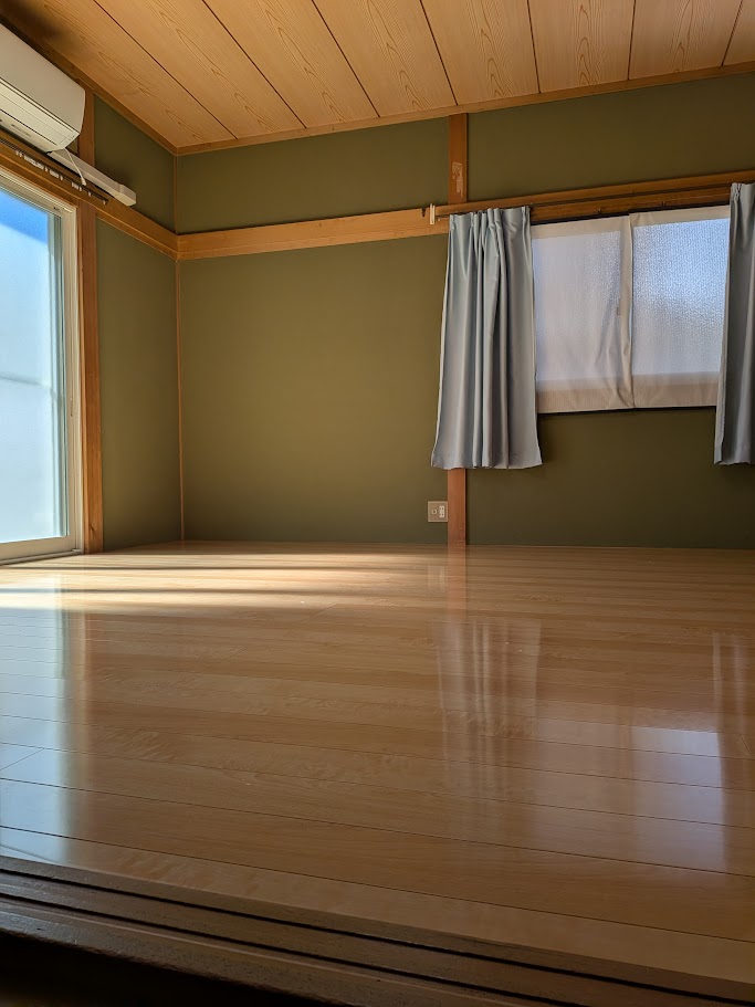 倉敷市 | 東洋テックスの新AAシリーズのフロア材で和室空間が生まれ変わりました！