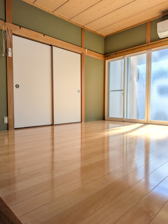 倉敷市 | 東洋テックスの新AAシリーズのフロア材で和室空間が生まれ変わりました！