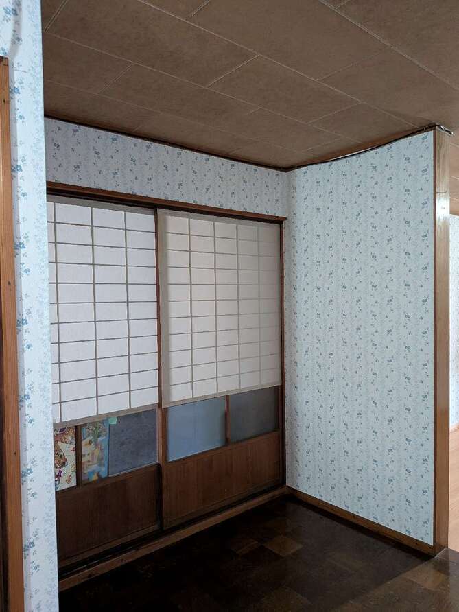 倉敷市 |床のフワフワ解消＆クロス貼替で、安心でパッと明るい空間へ！
