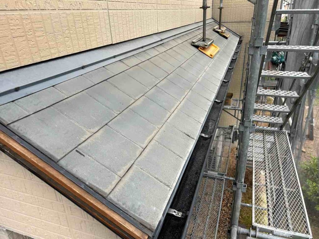 総社市 | カラーベスト屋根をガルバリウム鋼板でカバー工法!耐久性・防水性を向上