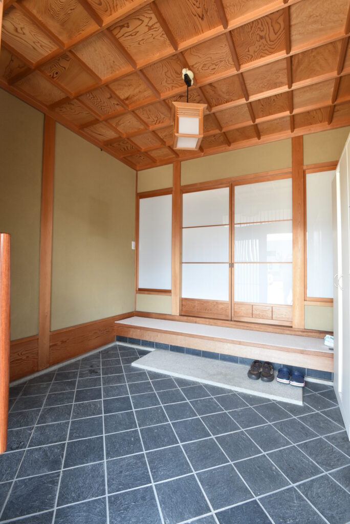 岡山県│光をまとう玄関と、暮らしを守るただいま手洗い