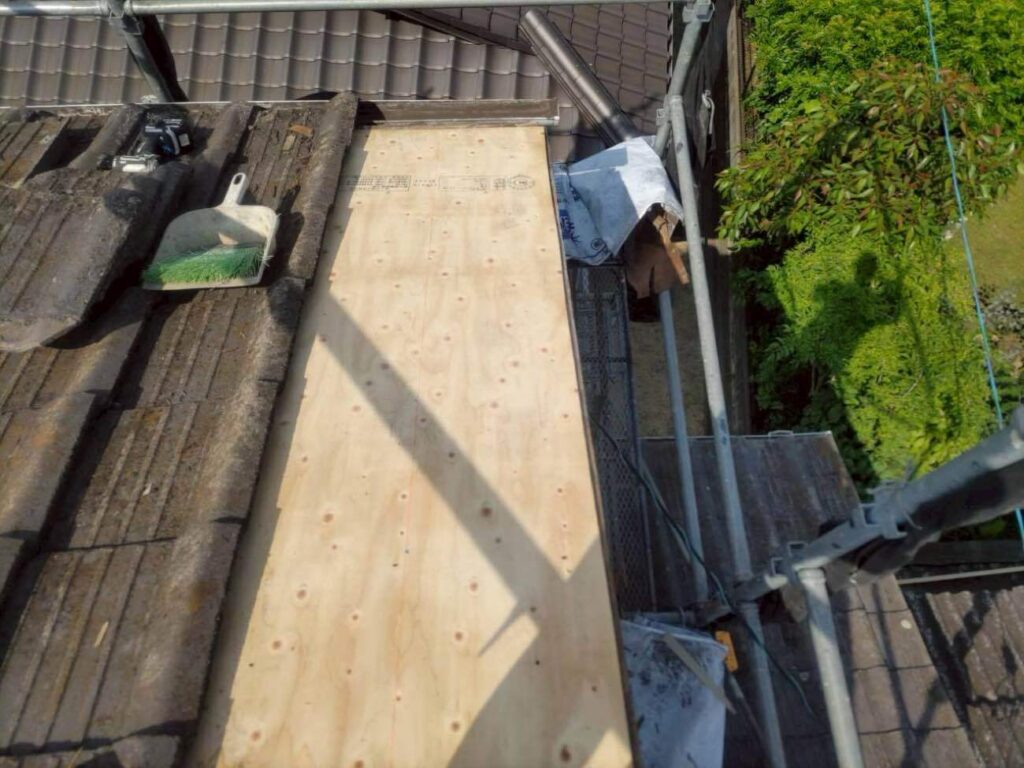 倉敷市 | 長雨や突風で崩れた軒天を部分的に補修しました!