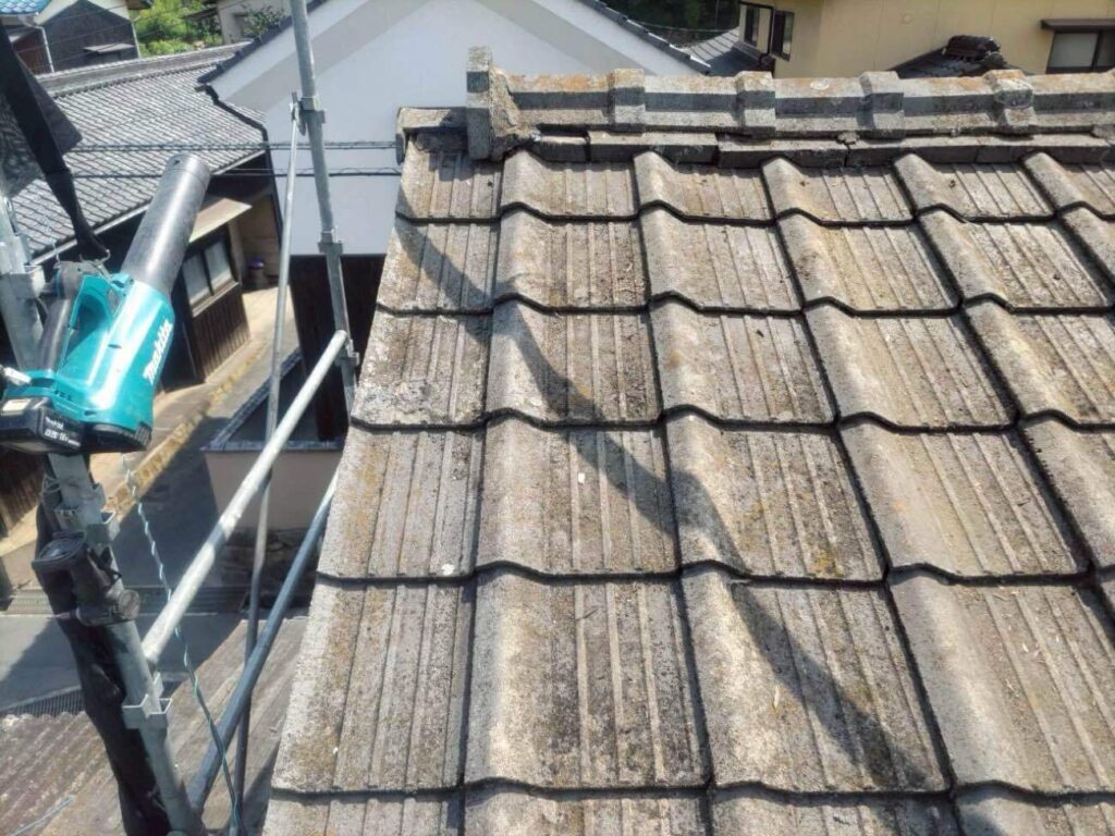 倉敷市 | 長雨や突風で崩れた軒天を部分的に補修しました!