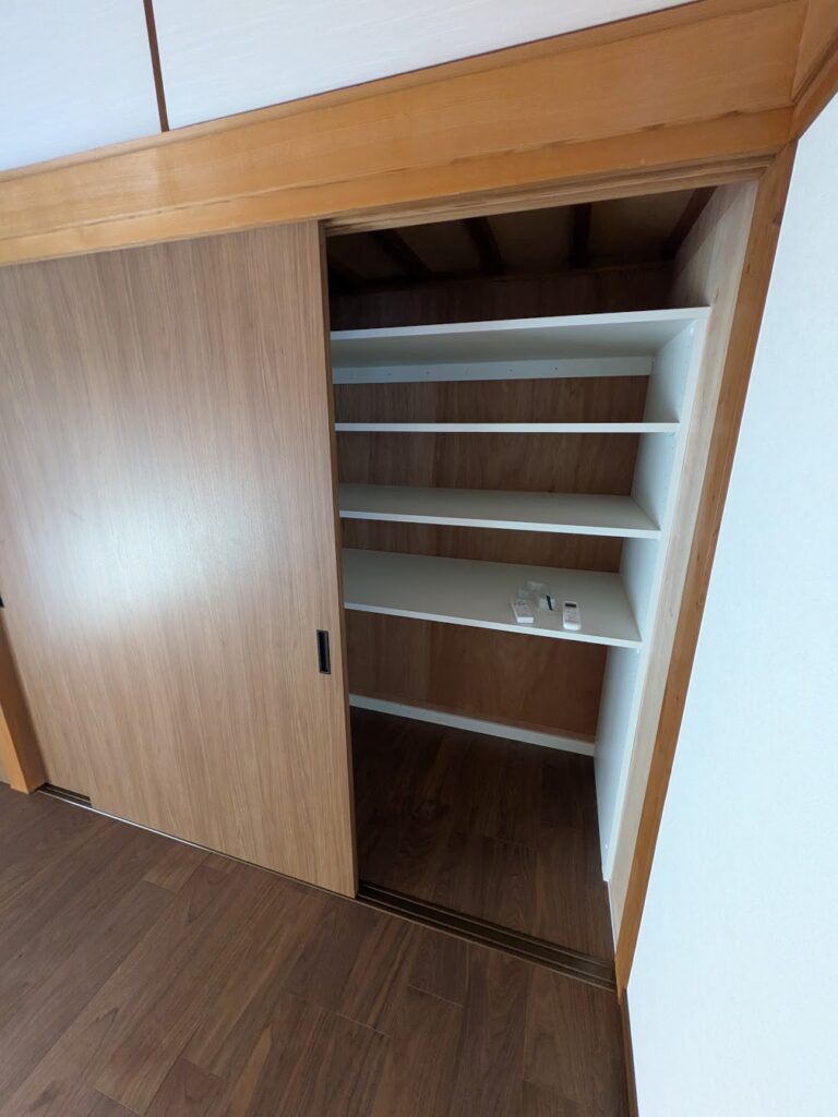 倉敷市｜ベッドも置ける！和室を快適なモダン洋室へ