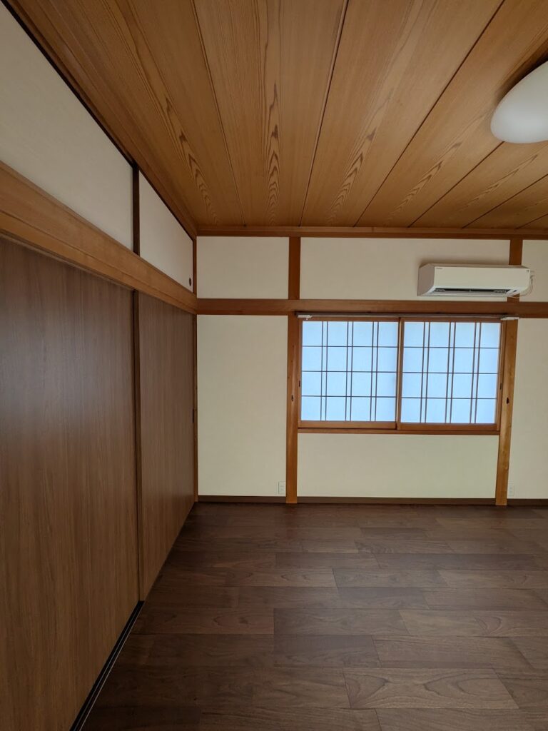 倉敷市｜ベッドも置ける！和室を快適なモダン洋室へ