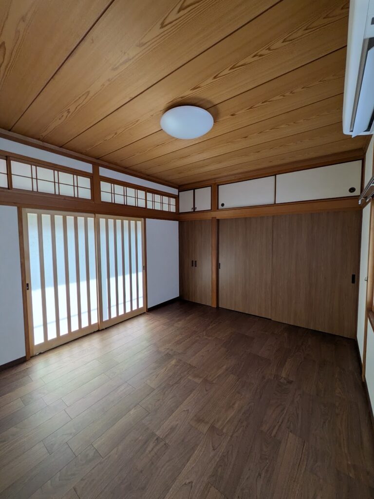倉敷市｜ベッドも置ける！和室を快適なモダン洋室へ