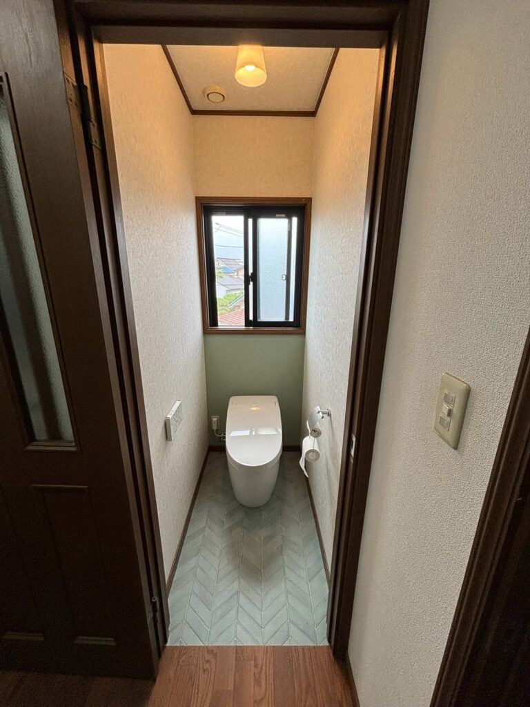 倉敷市｜【トイレ工事】アクセントで素敵な空間になりました！