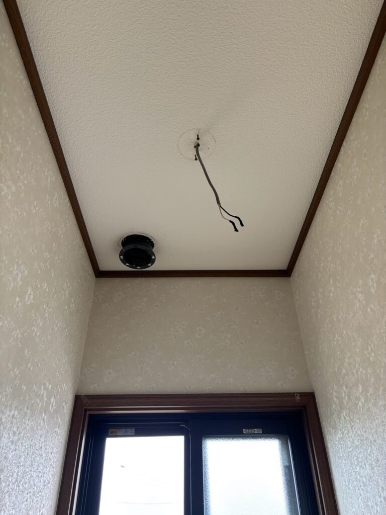 倉敷市|【トイレ工事】アクセントで素敵な空間になりました!