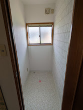 倉敷市 |お子様の成長に合わせて「開かずの扉」だった2階トイレを一新!階段もまるで新築のように