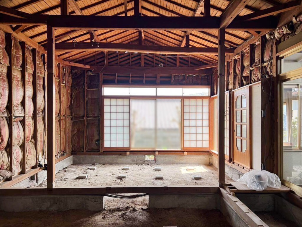 岡山市│縁側を取り込んだ光のLDKと趣味を愉しむ土間。記憶を継承し世代を繋ぐ家