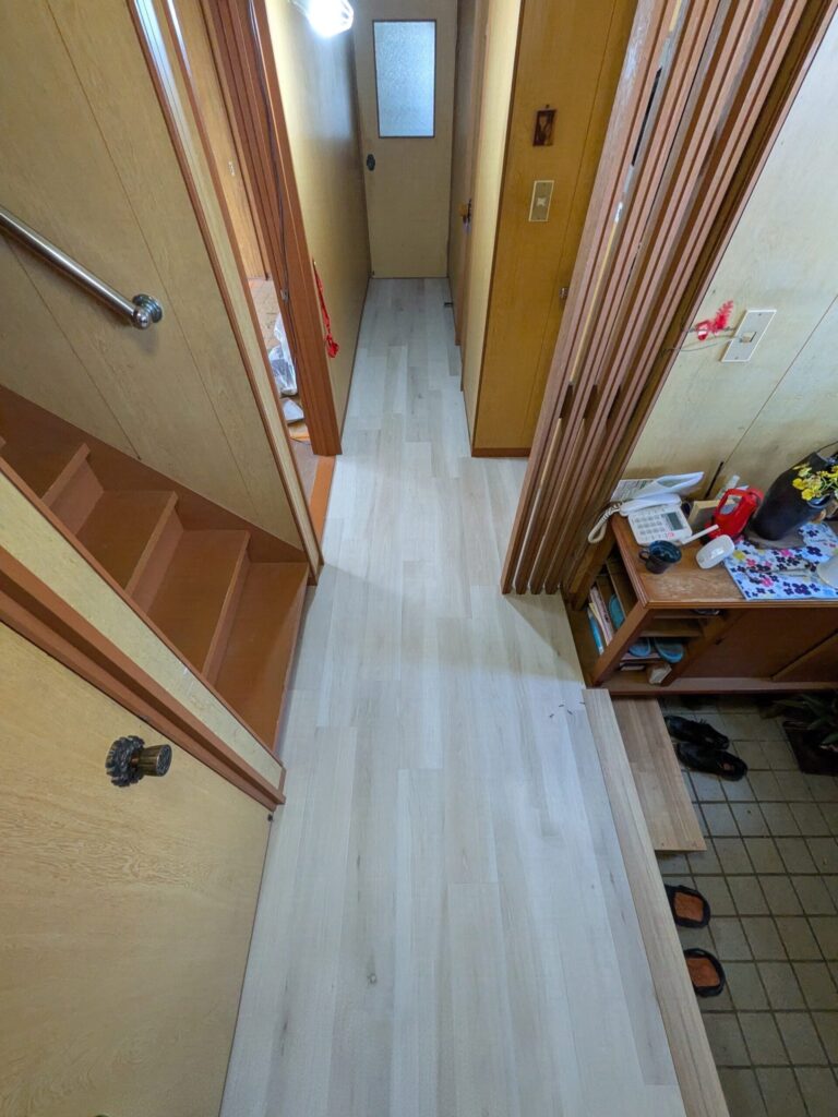 浅口市│絨毯・寄木床から一新！洋室と廊下のフローリング張り替えで明るく快適な住まいへ